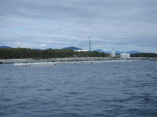 離岸堤据付け完了（全8函）
