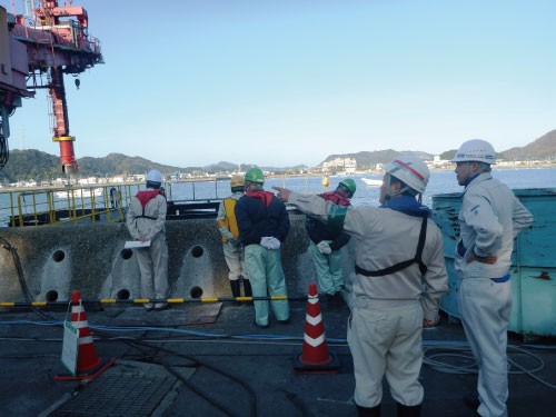 平成28年12月度③_撫養港海岸桑島瀬戸地区工事安全対策協議会_500×375