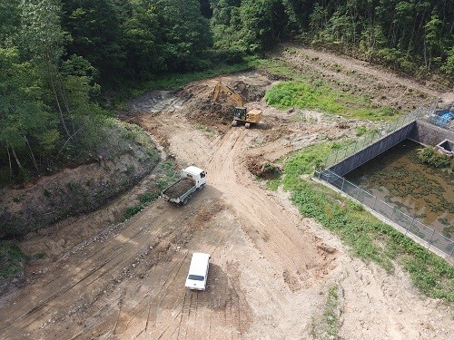 写真6 処理施設進入路造成