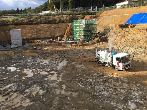 写真-3 底部整形状況